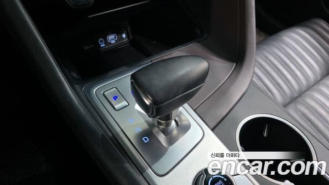 Genesis G70 Elite, 2019 9