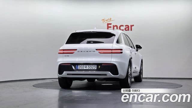 Genesis GV70, 2023 4