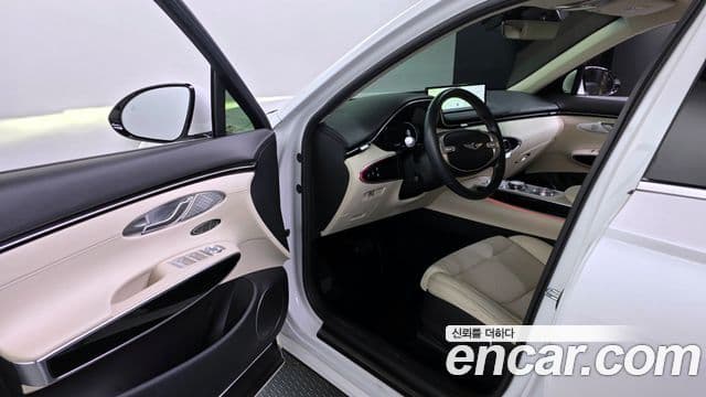 Genesis GV70, 2023 10