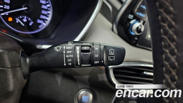 Hyundai Santa Fe TM Exclusive Special, 2019 17