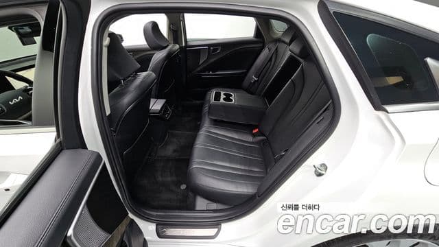 Kia K8 Trendy(арендный автомобиль), 2023 11