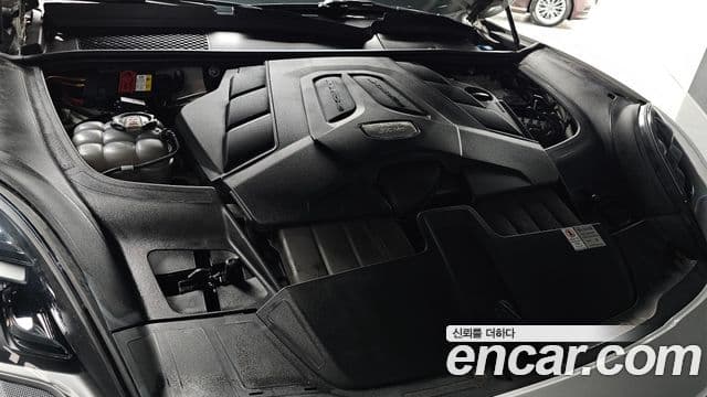 Porsche Cayenne (PO536), 2021 6