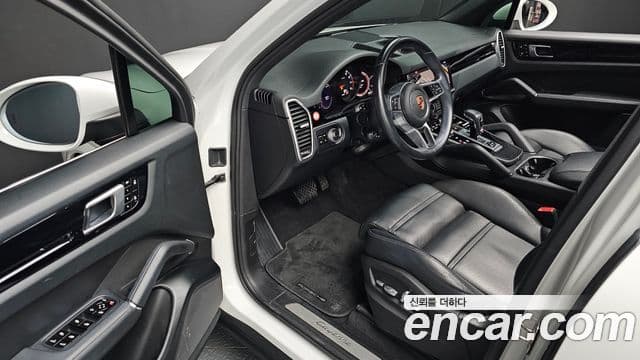 Porsche Cayenne (PO536), 2021 11