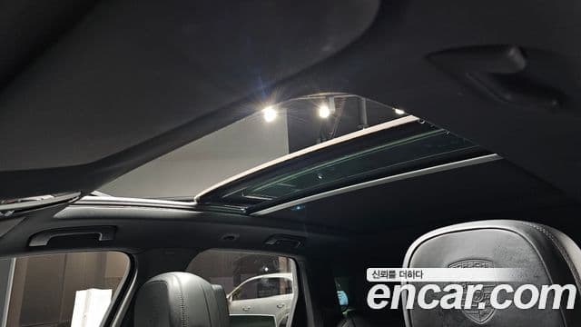 Porsche Cayenne (PO536), 2021 16