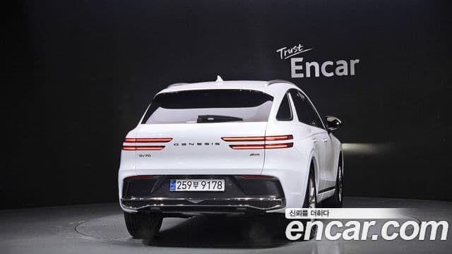 Genesis GV70, 2025 4
