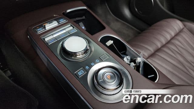 Genesis GV70, 2023 9