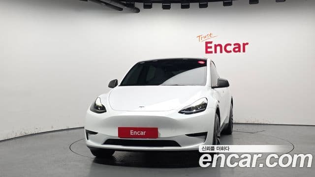 Tesla модель Y, 2024 3