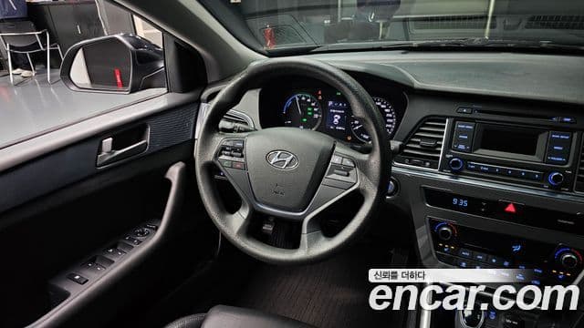 Hyundai LF Sonata гибрид Smart, 2016 13