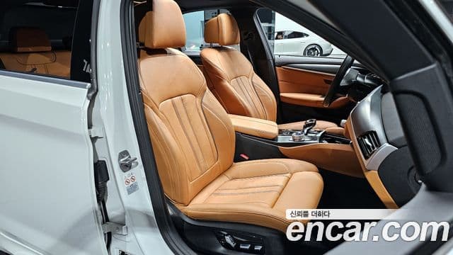 BMW 5시리즈 (G30) 520i M Sport, 2023 10