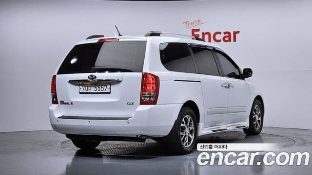 Kia Carnival R Premium, 2013 2