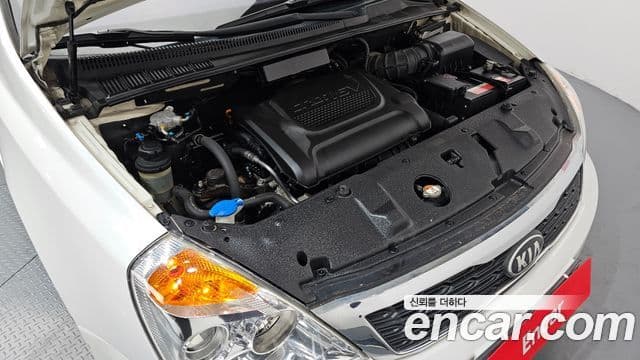 Kia Carnival R Premium, 2013 6