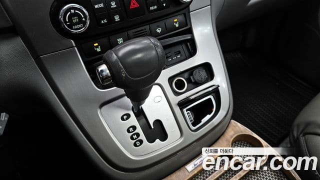 Kia Carnival R Premium, 2013 9