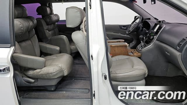 Kia Carnival R Premium, 2013 10