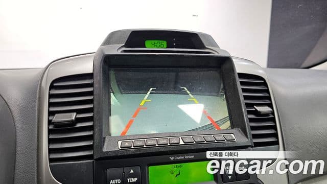 Kia Carnival R Premium, 2013 15