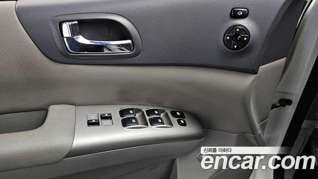 Kia Carnival R Premium, 2013 17