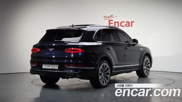 Bentley Bentayga 4.0 V8, 2022 2