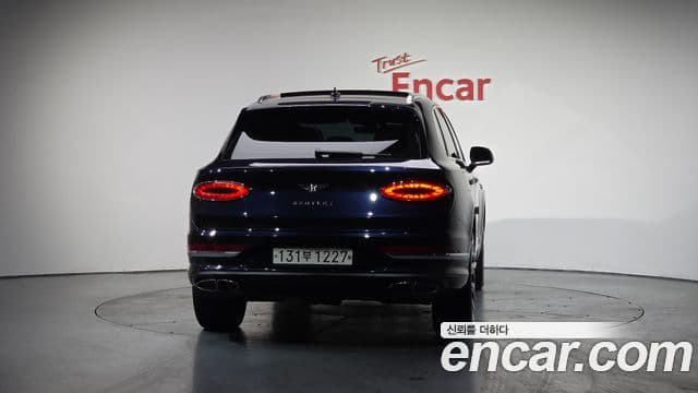 Bentley Bentayga 4.0 V8, 2022 4