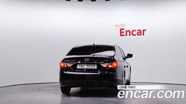 Hyundai YF Sonata LPI top, 2012 4