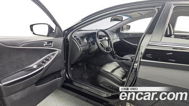 Hyundai YF Sonata LPI top, 2012 10
