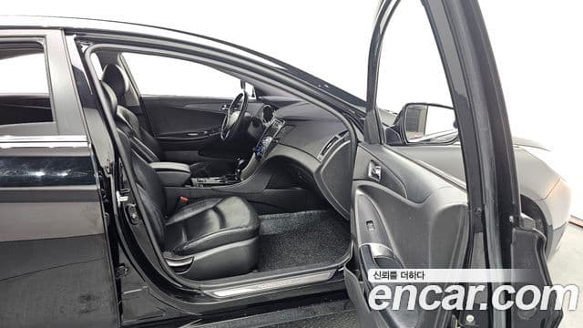 Hyundai YF Sonata LPI top, 2012 11