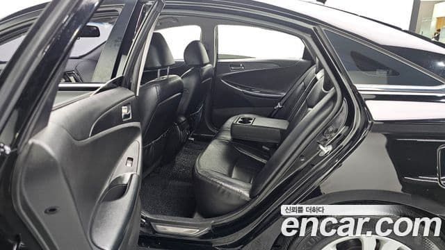 Hyundai YF Sonata LPI top, 2012 12