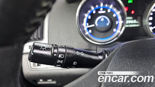 Hyundai YF Sonata LPI top, 2012 17