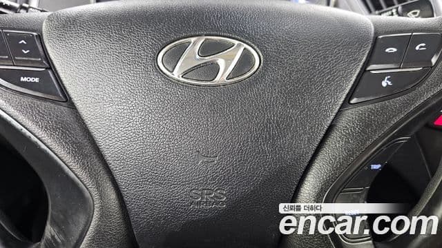 Hyundai YF Sonata LPI top, 2012 18