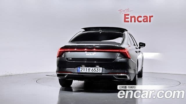 Kia K8 Signature, 2023 4