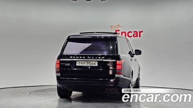 Land Rover Range Rover 4세대 4.4 SDV8 Vogue SE дизель, 2014 4