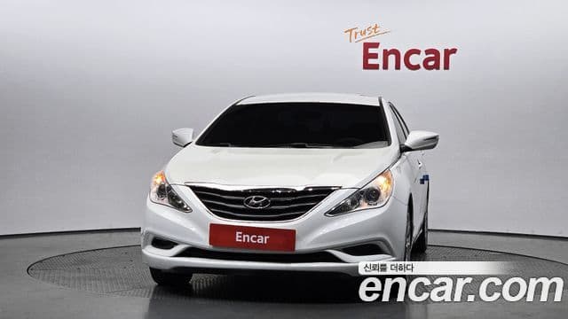 Hyundai YF Sonata экспортная версия, 2011 3