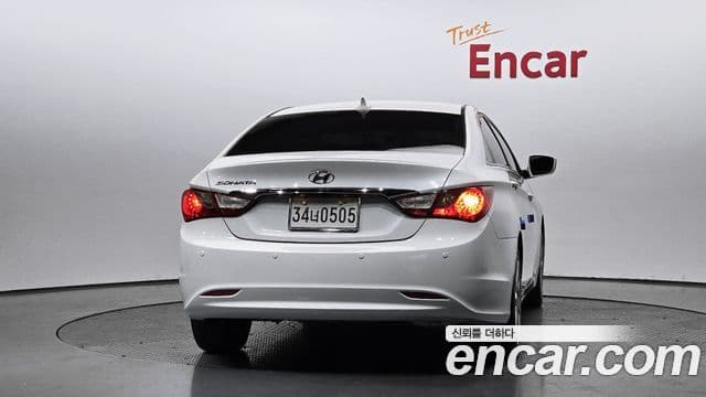 Hyundai YF Sonata экспортная версия, 2011 4