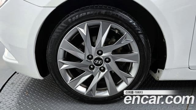 Hyundai YF Sonata экспортная версия, 2011 все фото