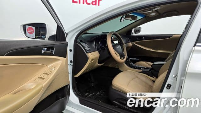 Hyundai YF Sonata экспортная версия, 2011 11