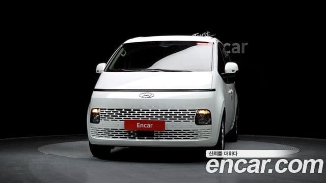 Hyundai Staria Modern, 2023 3