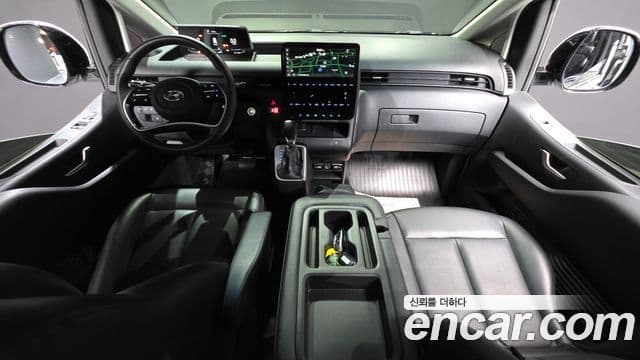 Hyundai Staria Modern, 2023 7