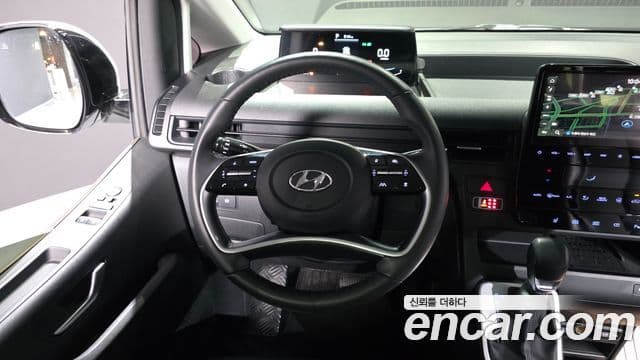 Hyundai Staria Modern, 2023 13