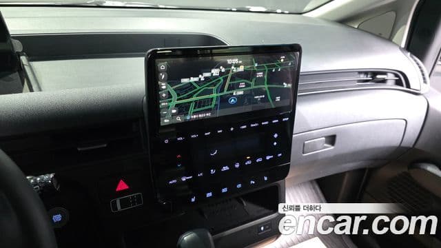 Hyundai Staria Modern, 2023 15