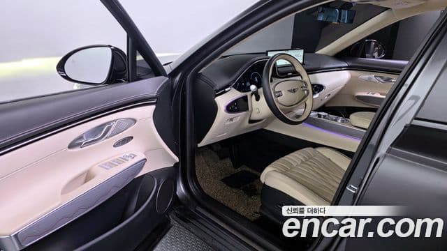 Genesis GV70, 2023 10