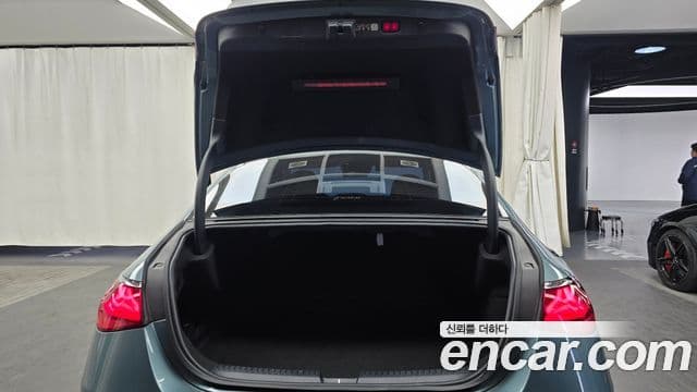 Mercedes-Benz E-класс W214 Avantgarde, 2024 20