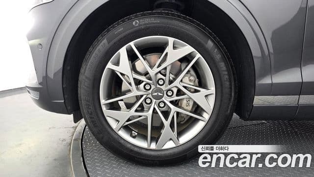 Genesis GV70, 2023 7