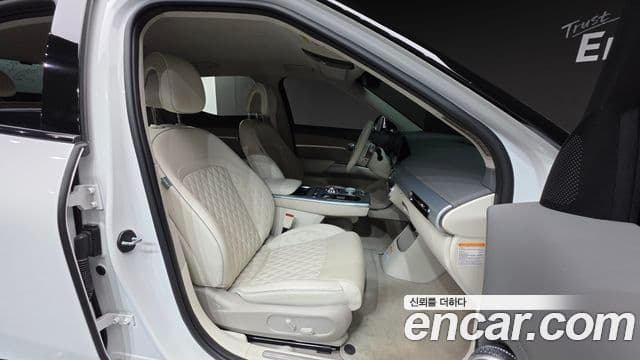 Genesis GV60 Standard, 2023 10