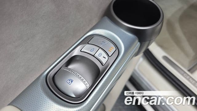 Genesis GV60 Standard, 2023 18