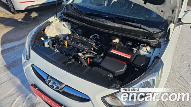 Hyundai Accent(новый кузов / новое поколение) Premier, 2012 6