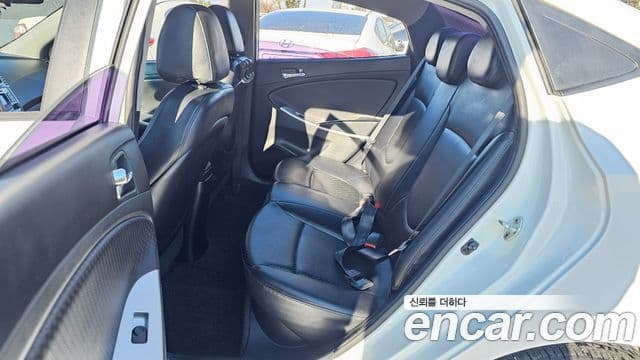 Hyundai Accent(новый кузов / новое поколение) Premier, 2012 11