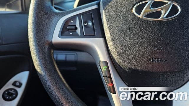 Hyundai Accent(новый кузов / новое поколение) Premier, 2012 15