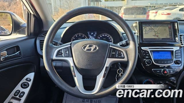 Hyundai Accent(новый кузов / новое поколение) Premier, 2012 16