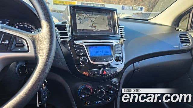 Hyundai Accent(новый кузов / новое поколение) Premier, 2012 17