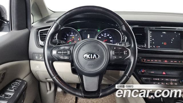 Kia All New Carnival Noblesse, 2015 13