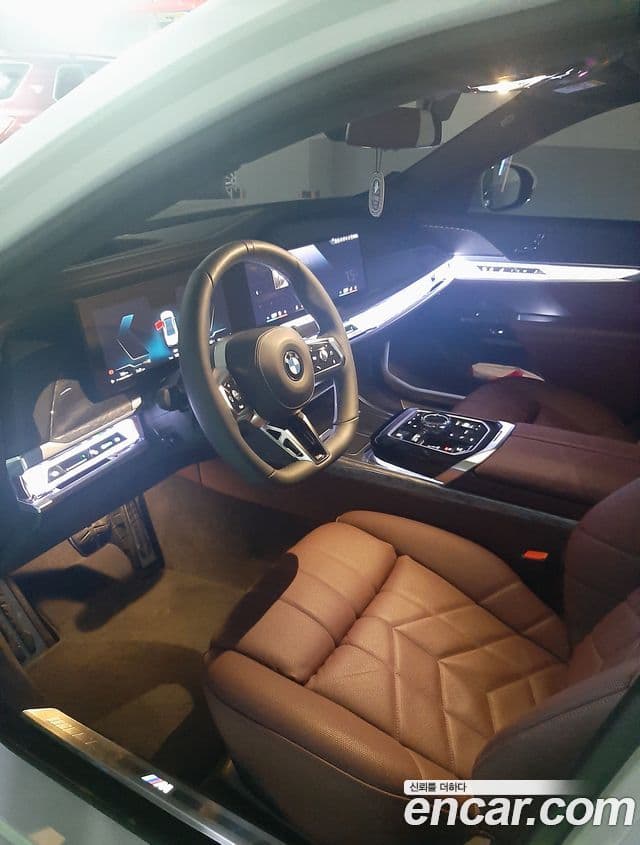 BMW 7시리즈 (G70) 740i xDrive M Sport, 2024 3