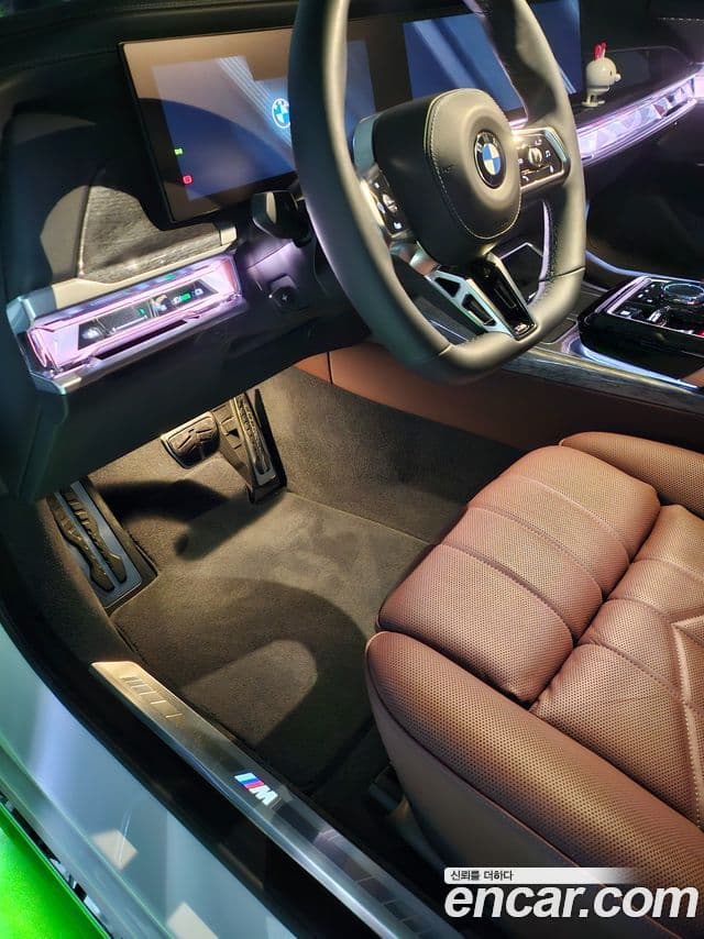 BMW 7시리즈 (G70) 740i xDrive M Sport, 2024 9